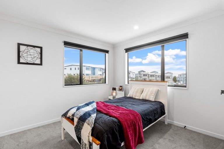 Photo of property in 25 Lime Hill Rise, Flat Bush, Auckland, 2019