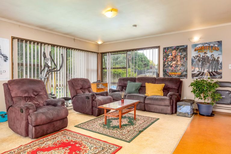 Photo of property in 16 Flanagan Road, Drury, 2113