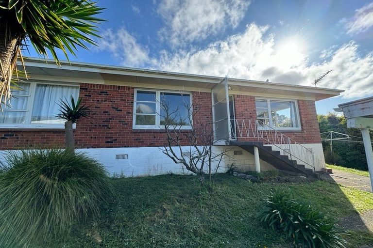 Photo of property in 2/73 Lake Road, Northcote, Auckland, 0627