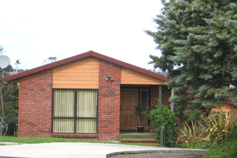 Photo of property in 23 Miriam Corban Heights, Henderson, Auckland, 0612