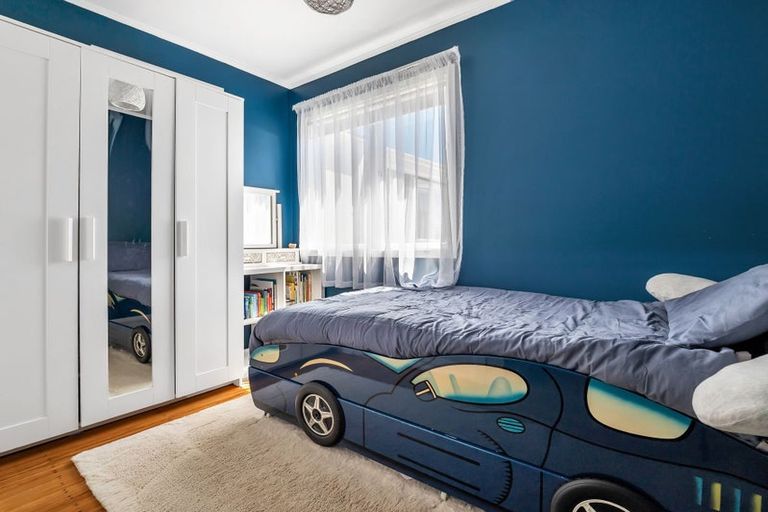 Photo of property in 90 Glendale Road, Glen Eden, Auckland, 0602