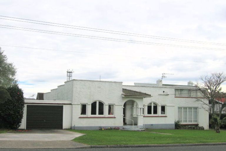 Photo of property in 389 Devonport Road, Tauranga South, Tauranga, 3112