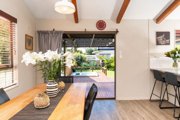 Photo of property in 5 Valerie Street, Clive, 4102