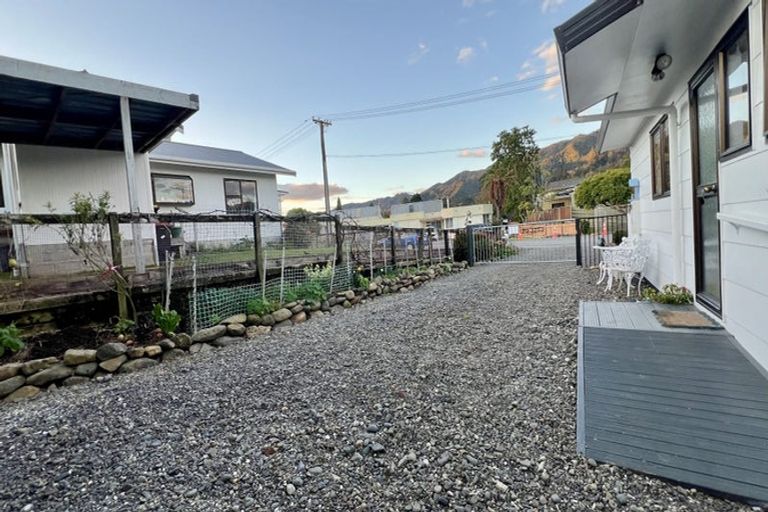 Photo of property in 65a Victoria Street, Coromandel, 3506
