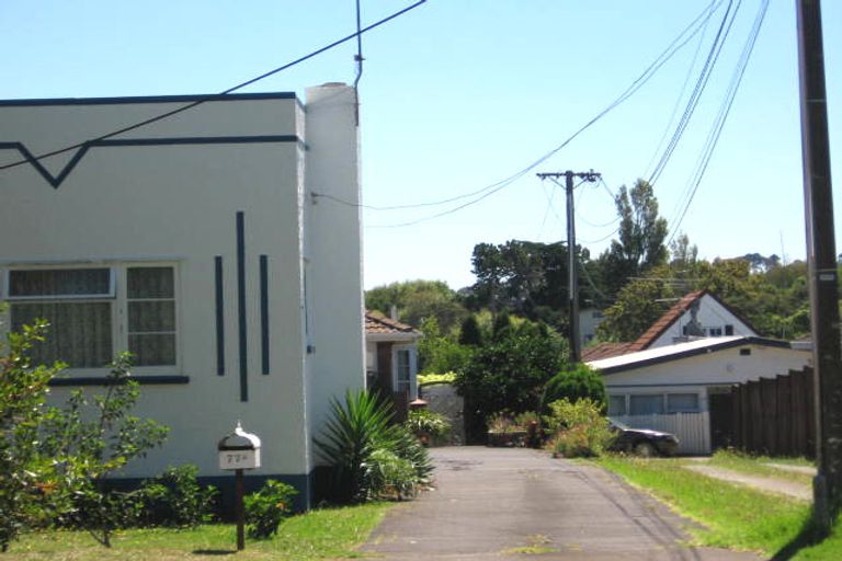 Photo of property in 1/77 Shakespeare Road, Milford, Auckland, 0620