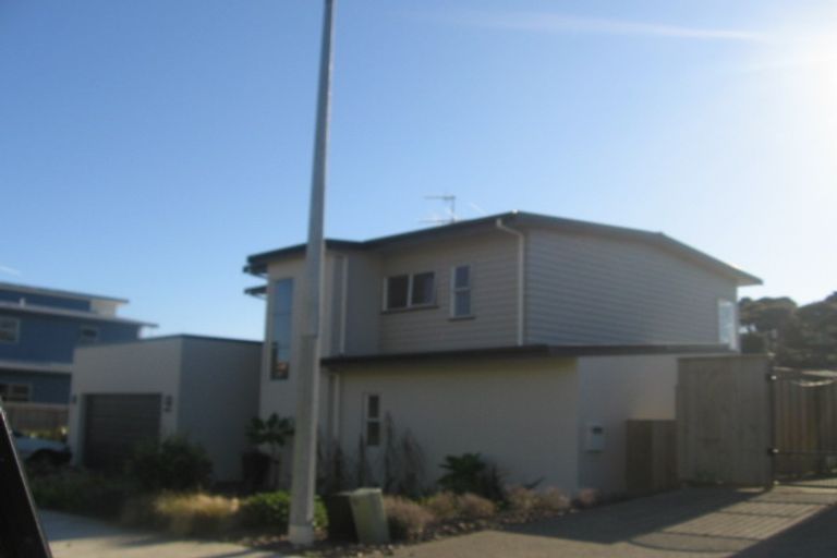 Photo of property in 46b Navigation Drive, Whitby, Porirua, 5024