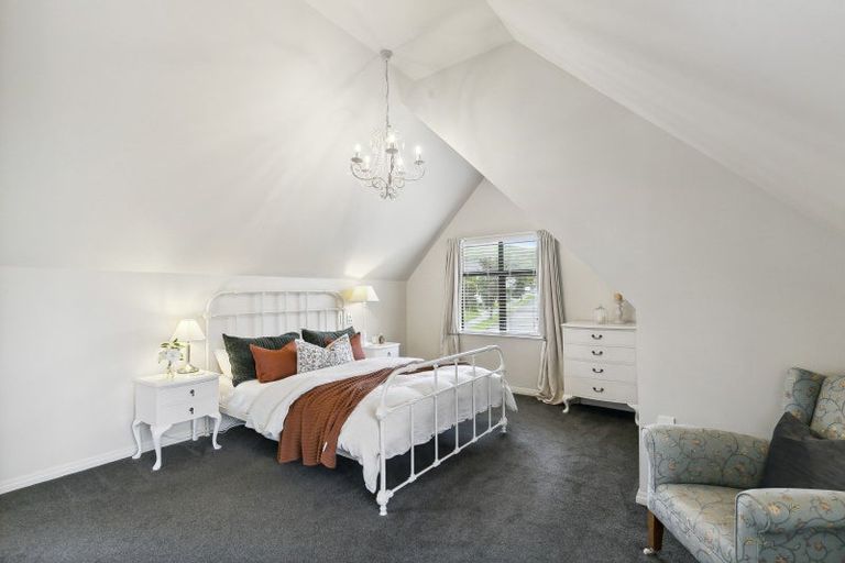 Photo of property in 125 Westchester Drive, Churton Park, Wellington, 6037