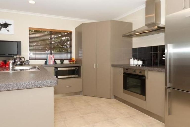 Photo of property in 9a Oxford Street, Taradale, Napier, 4112