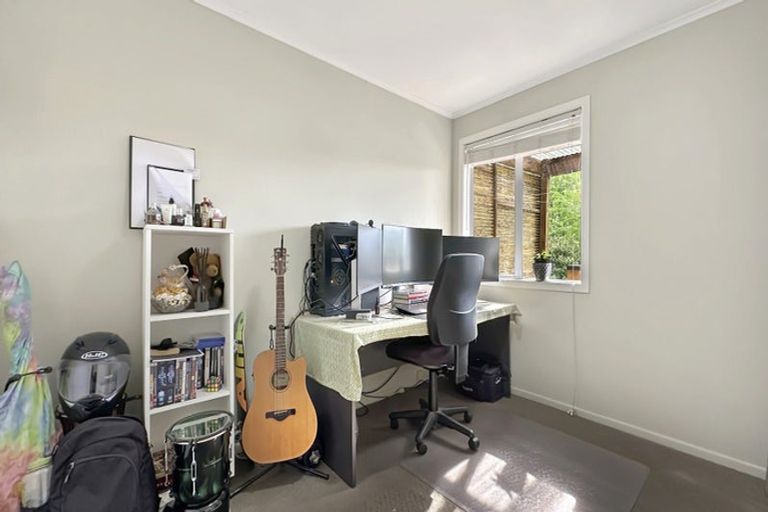 Photo of property in 36 Fairmount Road, Titirangi, Auckland, 0604