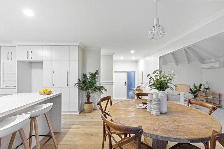 Photo of property in 70 Bay Vista Drive, Red Beach, 0932