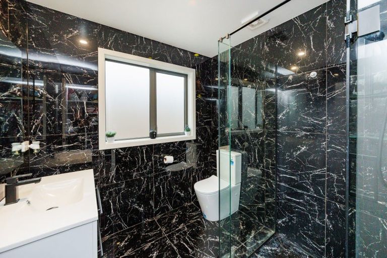 Photo of property in 12 Ivy Lane, Kelvin Grove, Palmerston North, 4414