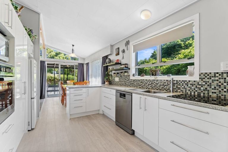 Photo of property in 26 Totara Drive, St Andrews, Hamilton, 3200