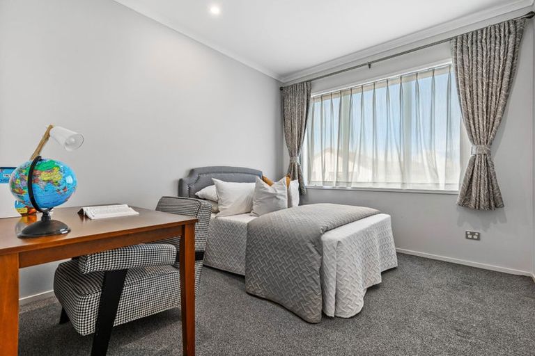 Photo of property in 5 Aro Mato Place, Huapai, Kumeu, 0810