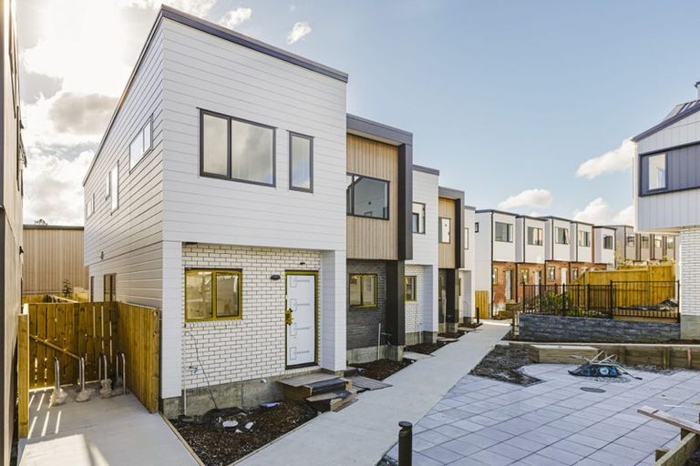 Photo of property in 49 Paetai Lane, Te Atatu Peninsula, 0610