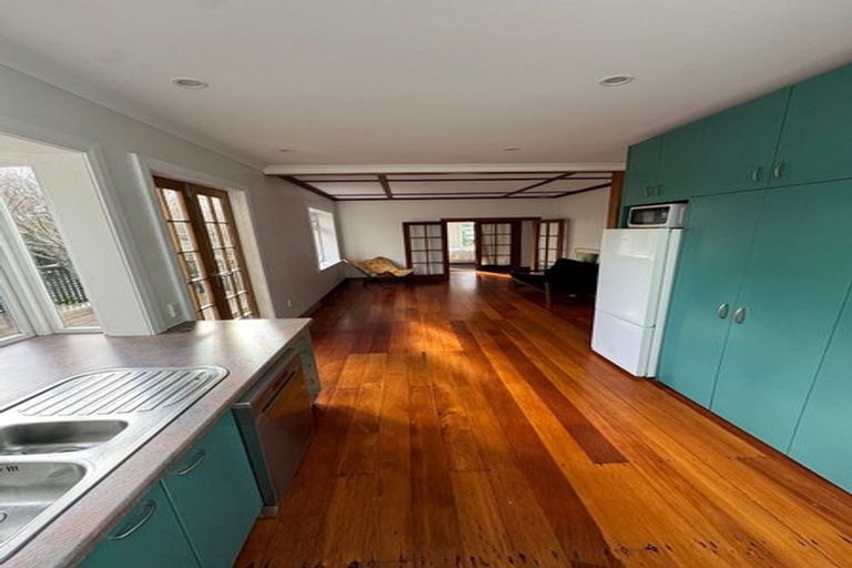 Photo of property in 21a Putnam Street, Northland, Wellington, 6012