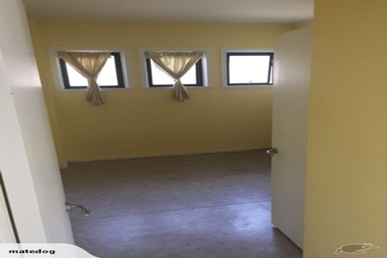 Photo of property in 1a Ogle Crescent, Te Kamo, Whangarei, 0112