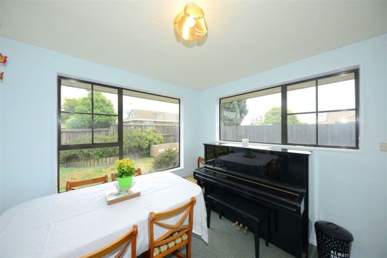 Photo of property in 5 Peebles Drive, Hei Hei, Christchurch, 8042