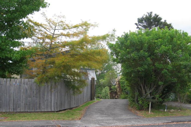 Photo of property in 2/41 Flaxdale Street, Birkdale, Auckland, 0626