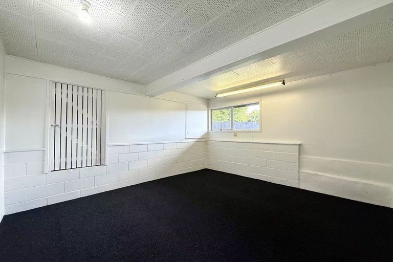 Photo of property in 23 Bellringer Road, Massey, Auckland, 0614