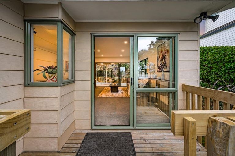 Photo of property in 46a Don Buck Road, Massey, Auckland, 0614