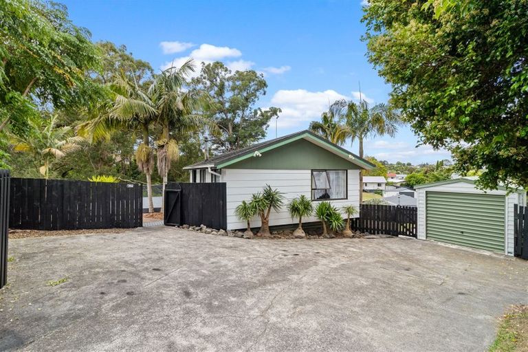 Photo of property in 29 Elizabeth Drive, West Harbour, Auckland, 0618