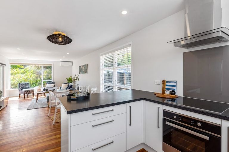 Photo of property in 5a Matenga Street, Waikanae, 5036