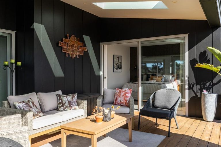 Photo of property in 143 Arataki Road, Havelock North, 4130