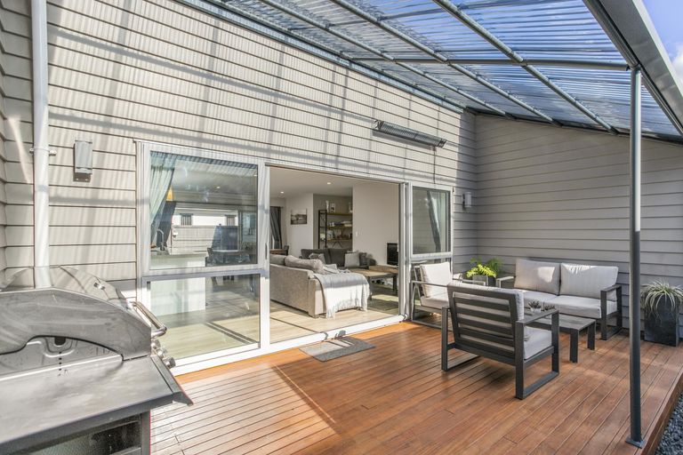 Photo of property in 121 Harbourside Drive, Karaka, Papakura, 2113