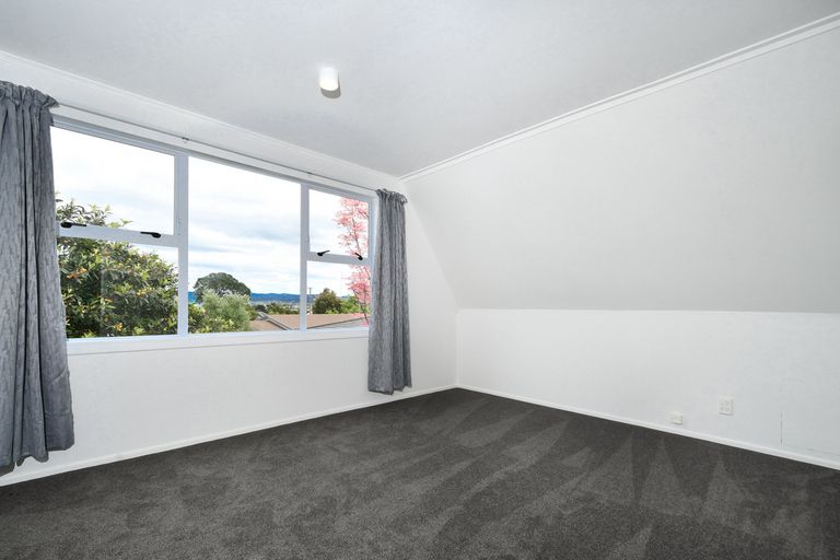 Photo of property in 1 River Road, Te Atatu Peninsula, Auckland, 0610
