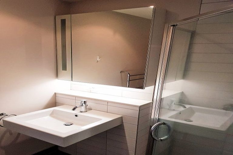 Photo of property in Trinity Apartments, 406/19 College Street, Te Aro, Wellington, 6011