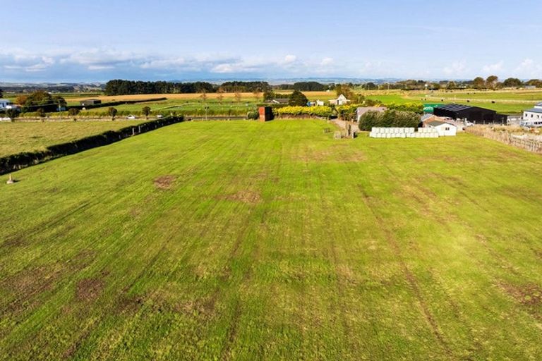 Photo of property in 331 Waihi Road, Hawera, 4673