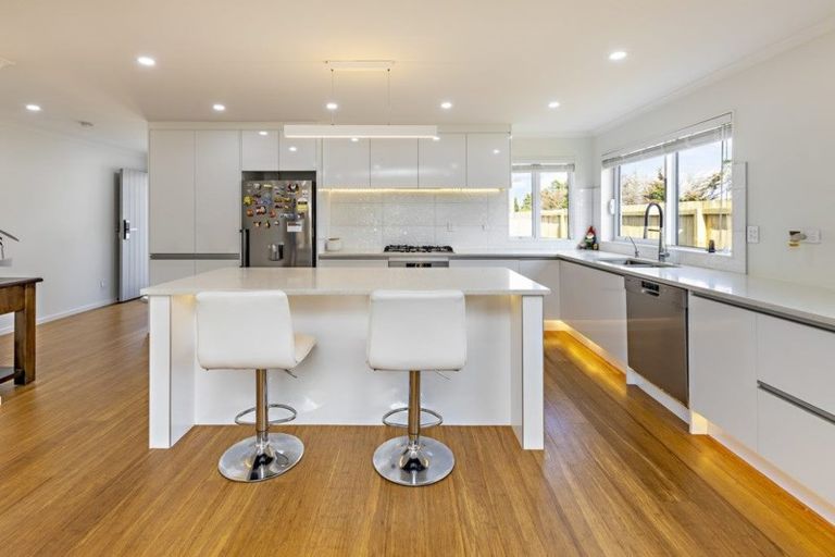 Photo of property in 9 Kotuku Crescent, Takanini, 2112