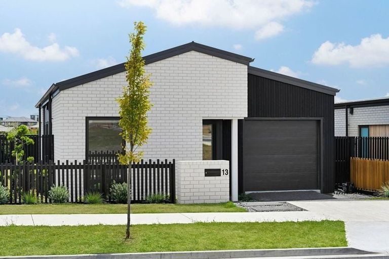 Photo of property in 13 Anurangi Rise, Peacocke, 3206