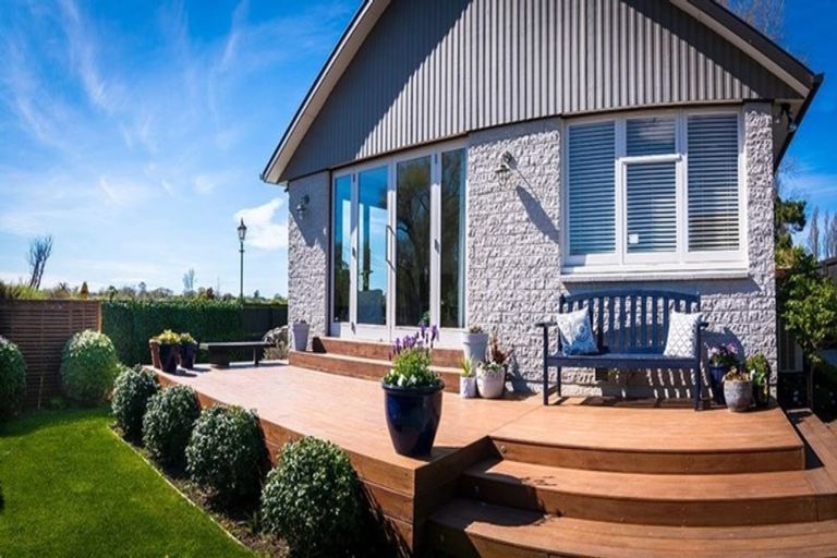 Photo of property in 1 Tompkins Lane, Burwood, Christchurch, 8061