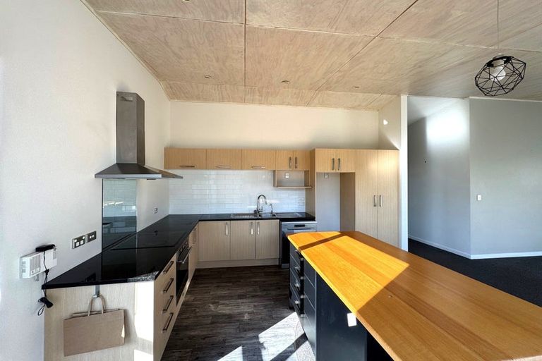 Photo of property in 39a Fairclough Road, Beach Haven, Auckland, 0626