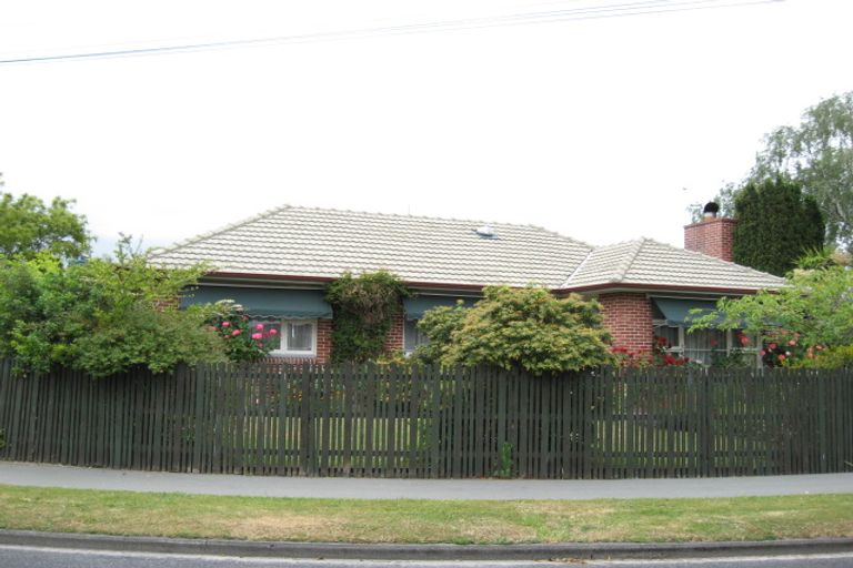Photo of property in 61 Greendale Avenue, Avonhead, Christchurch, 8042
