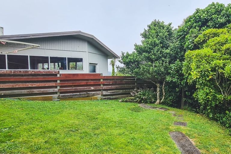 Photo of property in 4 Hallewell Crescent, Johnsonville, Wellington, 6037