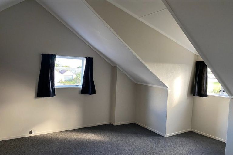 Photo of property in 2 Waimarie Park, Levin, 5510