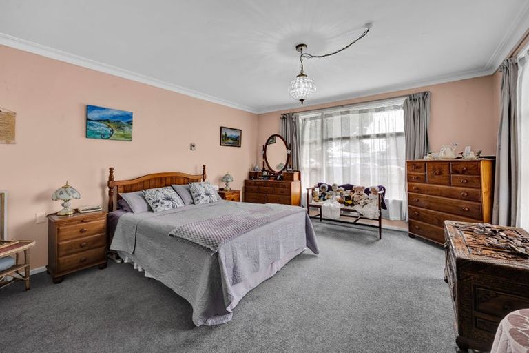 Photo of property in 28 Camberwell Road, Hawera, 4610