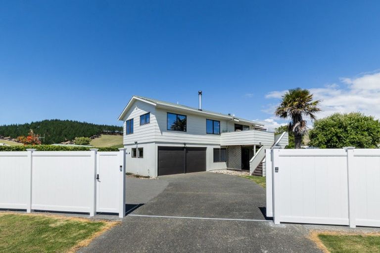 Photo of property in 91 Harper Road, Waimarama, Havelock North, 4294