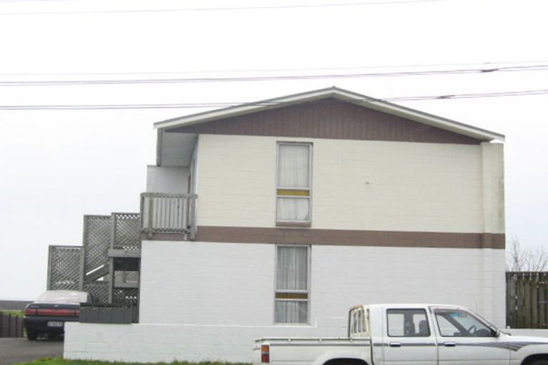 Photo of property in 38d Breakwater Road, Moturoa, New Plymouth, 4310