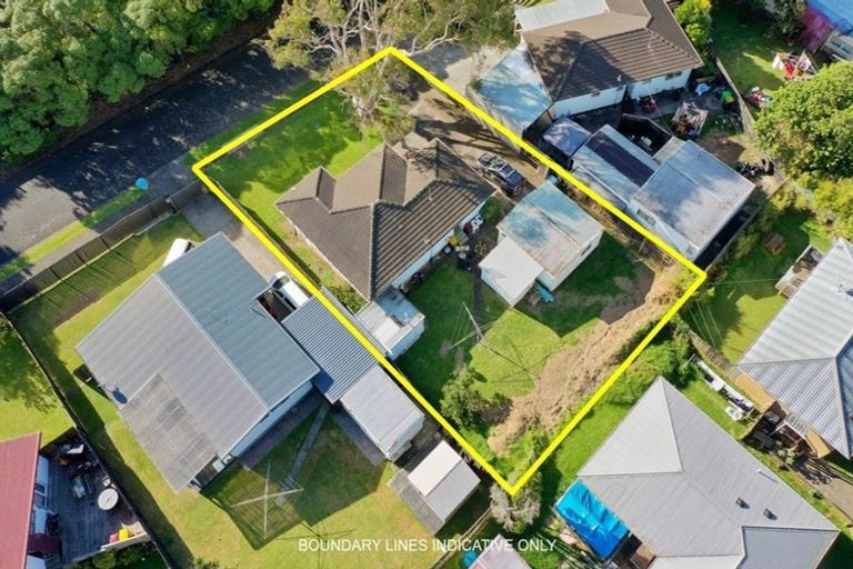 Photo of property in 24 Killington Crescent, Mangere, Auckland, 2022