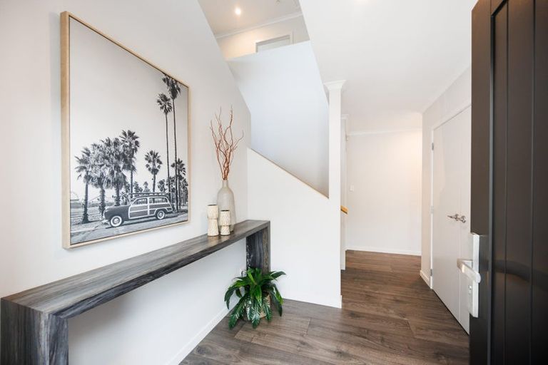 Photo of property in 47 Karina Terrace, Roslyn, Palmerston North, 4414