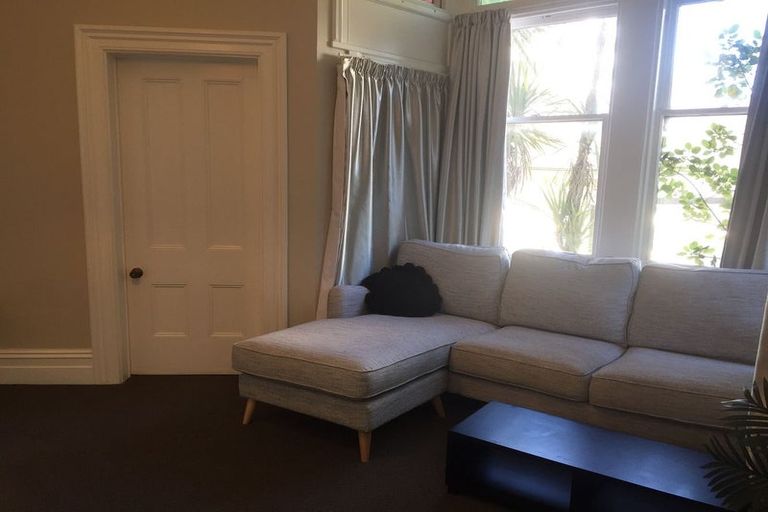 Photo of property in 17 Portland Crescent, Thorndon, Wellington, 6011