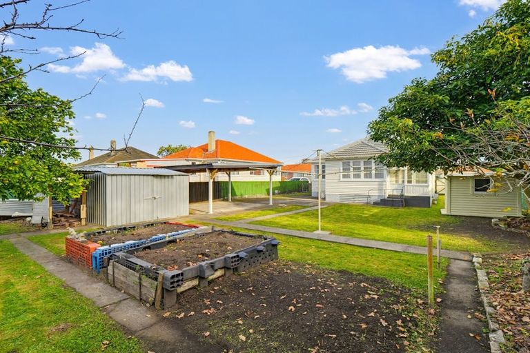 Photo of property in 16 Victory Place, Aramoho, Whanganui, 4500