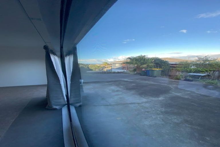 Photo of property in 2/3 Charmaine Road, Torbay, Auckland, 0630