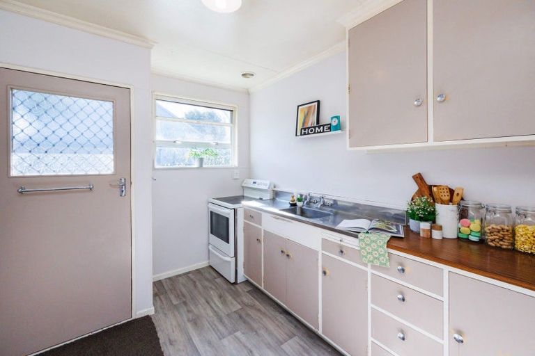 Photo of property in 8 Kiwi Court, Roslyn, Palmerston North, 4414