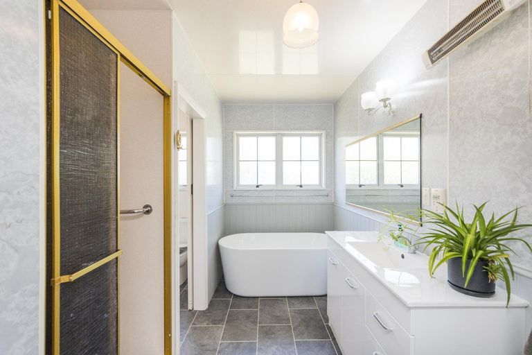 Photo of property in 220 Dixons Line, Bunnythorpe, Palmerston North, 4481