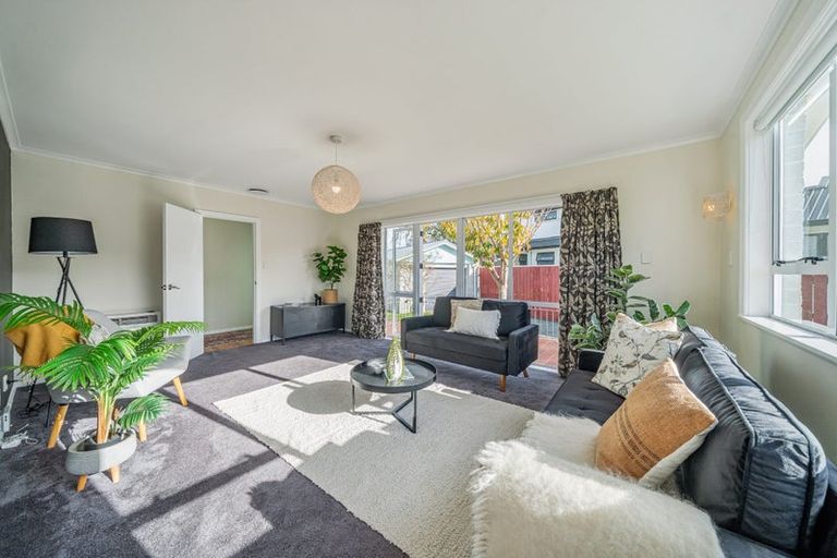Photo of property in 13 Whirinaki Crescent, Heretaunga, Upper Hutt, 5018