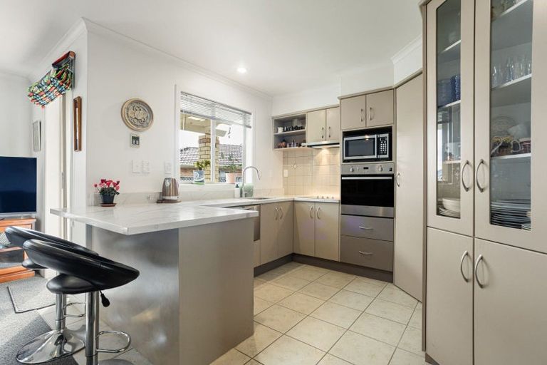 Photo of property in 55 Sovereign Isle Lane, Rototuna, Hamilton, 3210